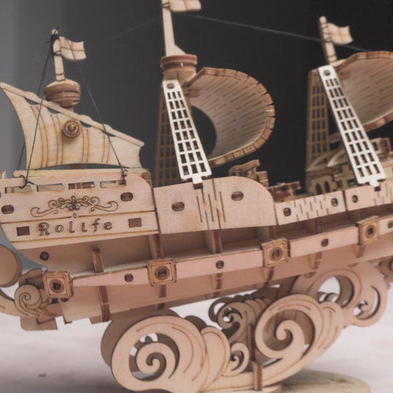 Sailing ship